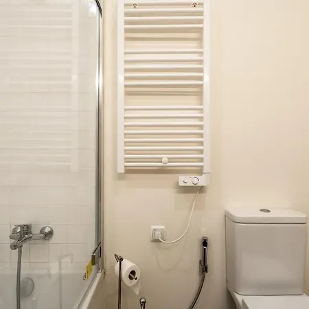 Akicity Saldanha White Лісабон