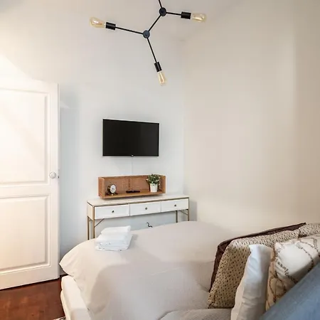 Akicity Saldanha White Lisboa