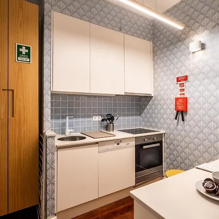 Akicity Saldanha White Lissabon